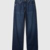Lockere Jeans im 90er-Jahre-Stil Lockere Jeans im 90er-Jahre-Stil