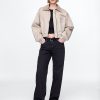 Lockere Jeans im Stil der 90er mit mittelhohem Bund Lockere Jeans im Stil der 90er mit mittelhohem Bund