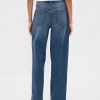 Lockere Jeans mit hohem Bund im 90er-Stil Lockere Jeans mit hohem Bund im 90er-Stil