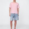 Lockere Jeansshorts im 90er-Jahre-Stil Lockere Jeansshorts im 90er-Jahre-Stil