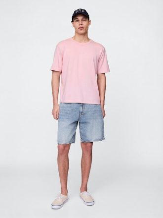 Lockere Jeansshorts im 90er-Jahre-Stil