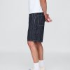 Lockere Zimmermannsshorts aus Denim mit Streifen im 90er-Jahre-Stil Lockere Zimmermannsshorts aus Denim mit Streifen im 90er-Jahre-Stil
