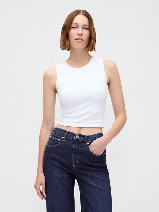Lässige Schlagjeans mit hohem Bund Lässige Schlagjeans mit hohem Bund