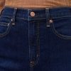 Lässige Schlagjeans mit hohem Bund Lässige Schlagjeans mit hohem Bund