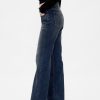 Lässige Schlagjeans mit mittelhohem Bund Lässige Schlagjeans mit mittelhohem Bund
