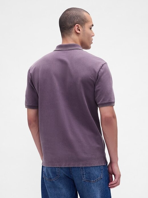 Lässiges Piqué-Poloshirt Lässiges Piqué-Poloshirt