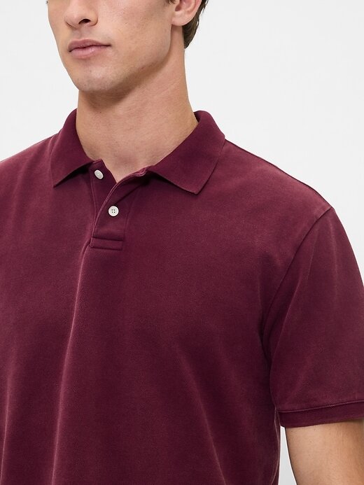 Lässiges Piqué-Poloshirt Lässiges Piqué-Poloshirt