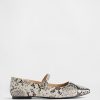 Mary Jane-Ballerinas mit Schlangenmuster Mary Jane-Ballerinas mit Schlangenmuster