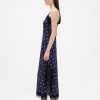 Maxi-Slip-Kleid mit Spitzenbesatz Maxi-Slip-Kleid mit Spitzenbesatz