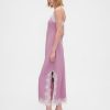 Maxi-Slip-Kleid mit Spitzenbesatz Maxi-Slip-Kleid mit Spitzenbesatz