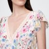 Maxikleid aus Crêpe mit V-Ausschnitt und Spitzenbesatz Maxikleid aus Crêpe mit V-Ausschnitt und Spitzenbesatz