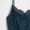 Maxikleid mit Herzausschnitt und Krepp-Spitzenbesatz Maxikleid mit Herzausschnitt und Krepp-Spitzenbesatz