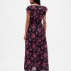 Maxikleid mit Rüschen und V-Ausschnitt Maxikleid mit Rüschen und V-Ausschnitt