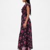Maxikleid mit Rüschen und V-Ausschnitt Maxikleid mit Rüschen und V-Ausschnitt