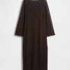 Maxikleid mit Spitzenärmeln