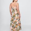 Maxikleid mit Stufendesign und Bindeband vorn Maxikleid mit Stufendesign und Bindeband vorn