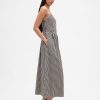 Maxikleid mit tiefer Taille