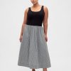 Maxikleid mit tiefer Taille aus Mischgewebe Maxikleid mit tiefer Taille aus Mischgewebe