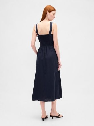 Maxikleid mit tiefer Taille und Nähten