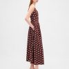 Maxikleid mit tiefer Taille und Nähten