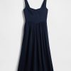 Maxikleid mit tiefer Taille und Nähten