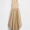 Midikleid aus gemischten Materialien mit Taschentuchsaum