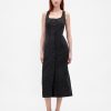 Midikleid mit Knopfleiste und Nähten