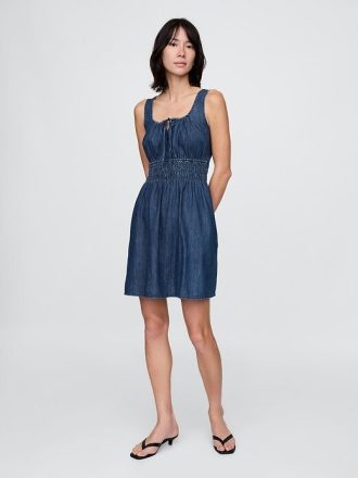 Minikleid aus Denim mit gesmokter Taille und Bindeband vorn