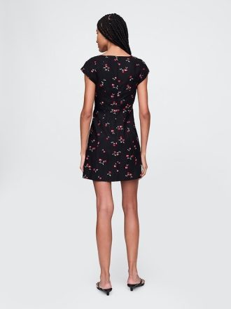 Minikleid mit Flügelärmeln aus Leinenmischung
