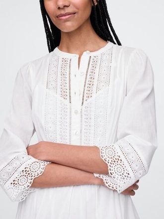 Minikleid mit Spitzenbesatz