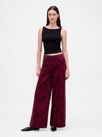 Mittelhohe Baggy-Jeans mit Blumenmuster