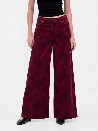 Mittelhohe Baggy-Jeans mit Blumenmuster