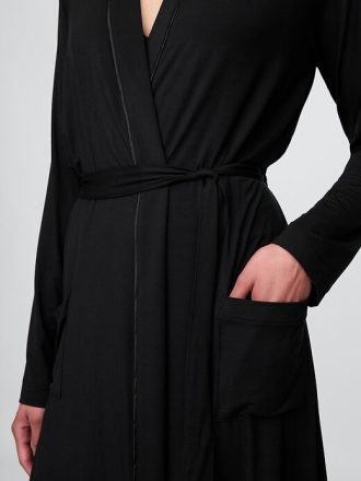 Modaler Pyjama-Bademantel