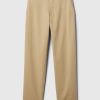 Moderne Khakihosen im Baggy Fit Moderne Khakihosen im Baggy Fit