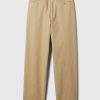 Moderne Khakihosen im Baggy Fit Moderne Khakihosen im Baggy Fit