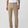 Moderne Khakihosen im Skinny Fit
