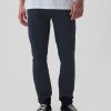 Moderne Khakihosen im Skinny Fit