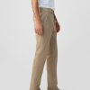 Moderne Khakihosen im Skinny Fit