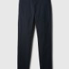 Moderne Khakihosen im Skinny Fit