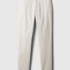 Moderne Khakihosen im Skinny Fit