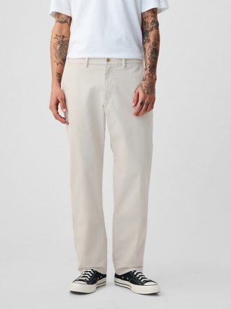 Moderne Khakis im Relaxed Fit