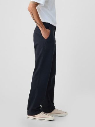 Moderne Khakis im Relaxed Fit