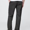 Moderne Khakis im Relaxed Fit Moderne Khakis im Relaxed Fit