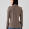Modernes Button-Down-Hemd