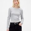 Modernes Crop-T-Shirt