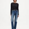 Modernes Crop-T-Shirt