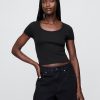 Modernes Crop-T-Shirt mit Flügelärmeln Modernes Crop-T-Shirt mit Flügelärmeln