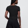 Modernes Crop-T-Shirt mit Flügelärmeln Modernes Crop-T-Shirt mit Flügelärmeln
