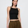 Modernes Crop-Tanktop mit Schürzenkragen Modernes Crop-Tanktop mit Schürzenkragen