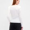 Modernes geripptes Henley-T-Shirt Modernes geripptes Henley-T-Shirt